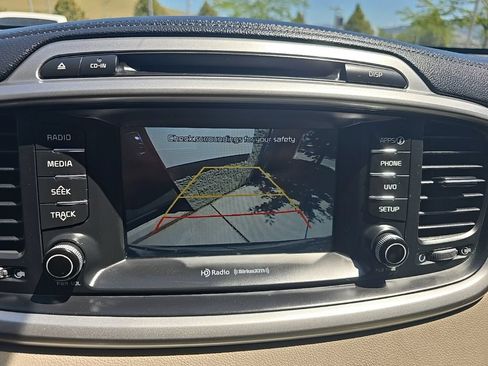 Used 2017 Kia Sorento AWD w/ LX Convenience Package image 17