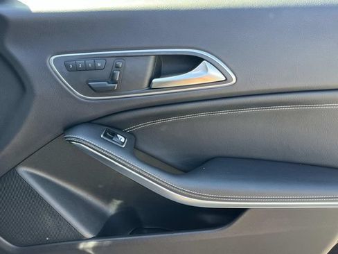 Used 2015 Mercedes-Benz CLA 250 image 40