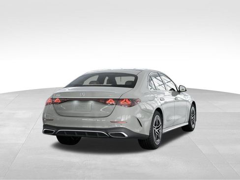 New 2026 Mercedes-Benz E 350 4MATIC Sedan image 23