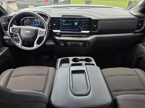Used 2024 Chevrolet Silverado 1500 LT AWD/4WD image 9