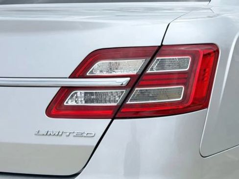 Used 2019 Ford Taurus Limited image 46