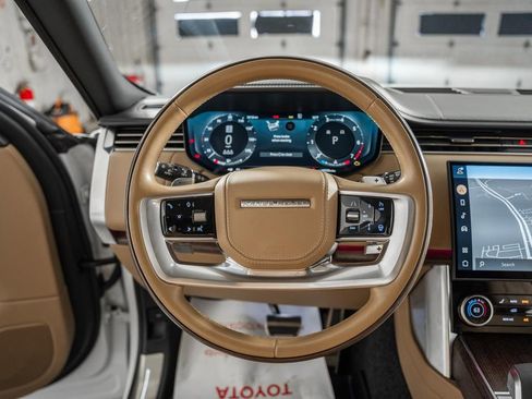 Used 2023 Land Rover Range Rover Long Wheelbase Autobiography image 30