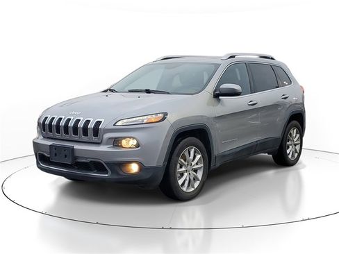 Used 2016 Jeep Cherokee Limited image 2