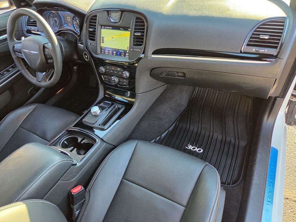Used 2023 Chrysler 300 S w/ Comfort Group RWD image 21