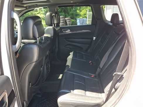 Used 2017 Jeep Grand Cherokee Limited 75th Anniversary AWD/4WD image 8