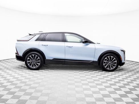 New 2026 Cadillac Lyriq Sport image 9