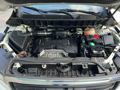 Used 2017 GMC Acadia SLE image 28