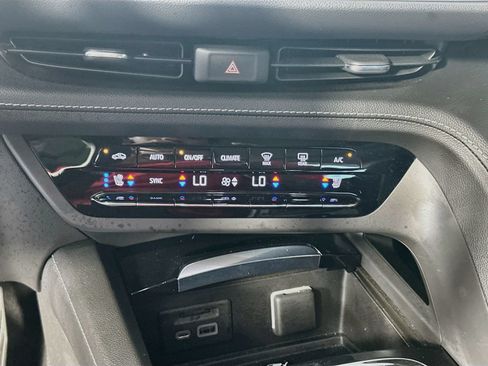 Used 2023 Buick Envision Avenir AWD/4WD image 16