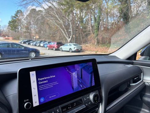 Used 2025 Toyota Grand Highlander XLE image 35