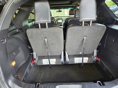 Used 2016 Ford Explorer XLT w/ Equipment Group 202A AWD/4WD image 29