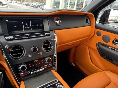 Certified 2024 Rolls-Royce Cullinan image 22