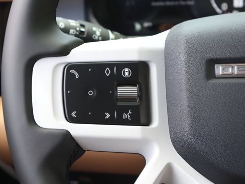 New 2026 Land Rover Defender 110 X-Dynamic SE AWD/4WD image 19