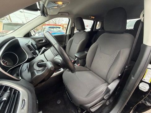 Used 2019 Jeep Compass Sport w/ Cold Weather Group AWD/4WD image 10