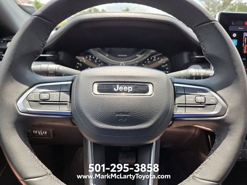 Used 2024 Jeep Compass Latitude AWD/4WD image 20