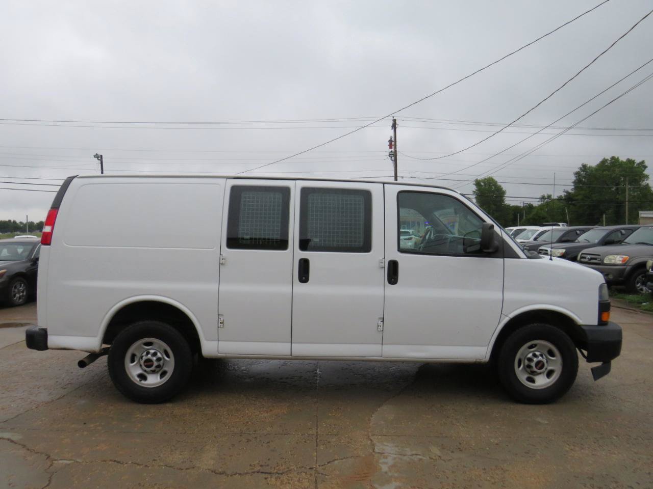 Used 2019 GMC Savana 2500 w/ Driver Convenience Package RWD image 12