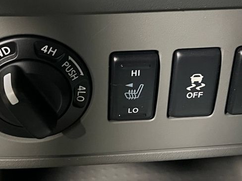 Used 2021 Nissan Frontier SV AWD/4WD image 28