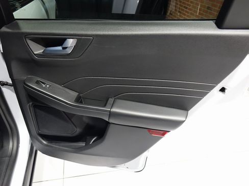 Used 2025 Ford Escape ST-Line Select image 30