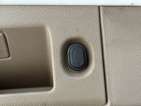 Used 2020 Chevrolet Tahoe Premier AWD/4WD image 35