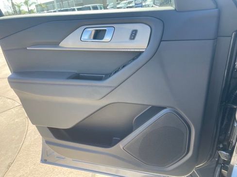 New 2026 Ford Explorer Active w/ Active Comfort Package image 18