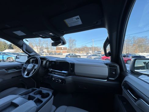 Used 2025 GMC Sierra 1500 SLT image 30