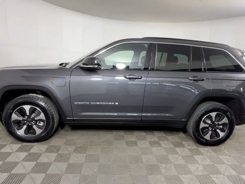 Used 2024 Jeep Grand Cherokee Limited 4xe w/ Trailer Tow Package AWD/4WD image 11