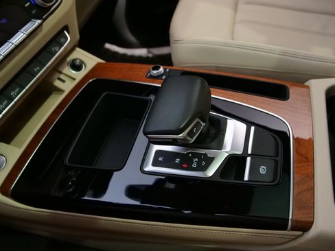 Used 2023 Audi Q5 2.0T Premium Plus w/ Premium Plus Package image 17