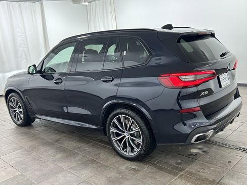 Used 2019 BMW X5 xDrive50i w/ M Sport Package image 3