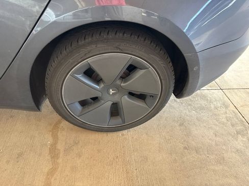 Used 2022 Tesla Model 3 Long Range AWD/4WD image 10