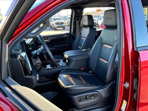 Used 2024 GMC Sierra 1500 AT4 w/ AT4 Premium Package image 27
