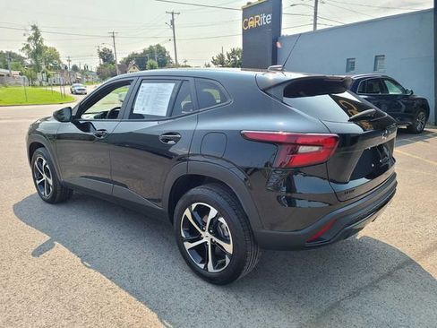Used 2024 Chevrolet Trax RS w/ Driver Confidence Package FWD image 10