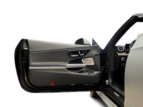 Used 2025 Mercedes-Benz CLE 450 4MATIC Cabriolet w/ Night Package image 50