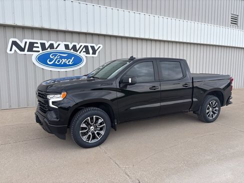 Used 2024 Chevrolet Silverado 1500 RST AWD/4WD image 1