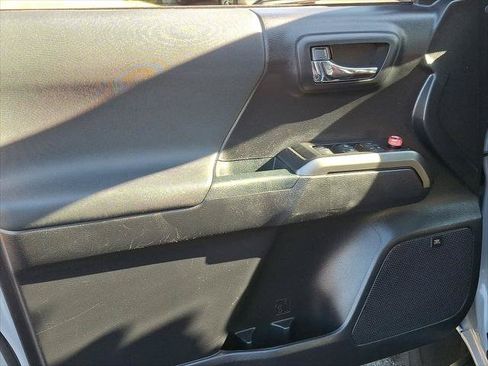 Certified 2020 Toyota Tacoma TRD Sport w/ TRD Premium Sport Package AWD/4WD image 12