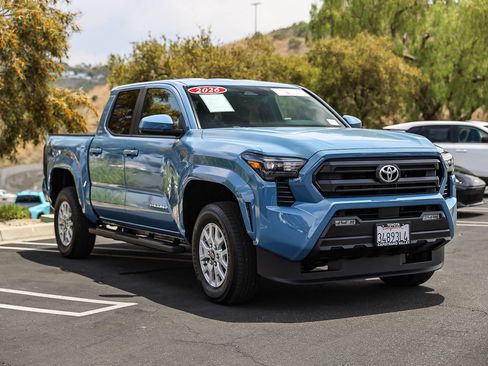 Certified 2026 Toyota Tacoma SR5 RWD image 3