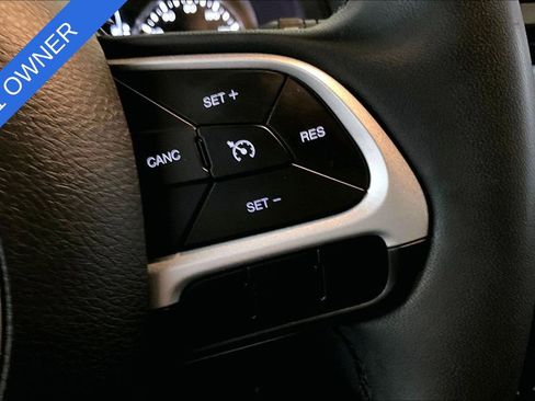 Used 2020 Jeep Renegade Latitude AWD/4WD image 21