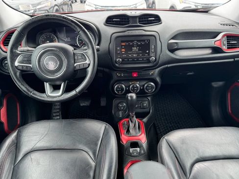 Used 2016 Jeep Renegade Trailhawk w/ Premium Trailhawk Package AWD/4WD image 11
