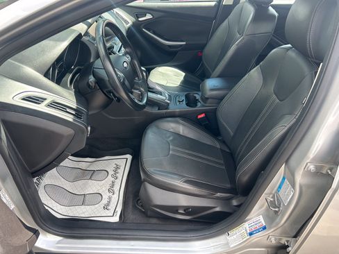 Used 2014 Ford Focus Titanium FWD image 16
