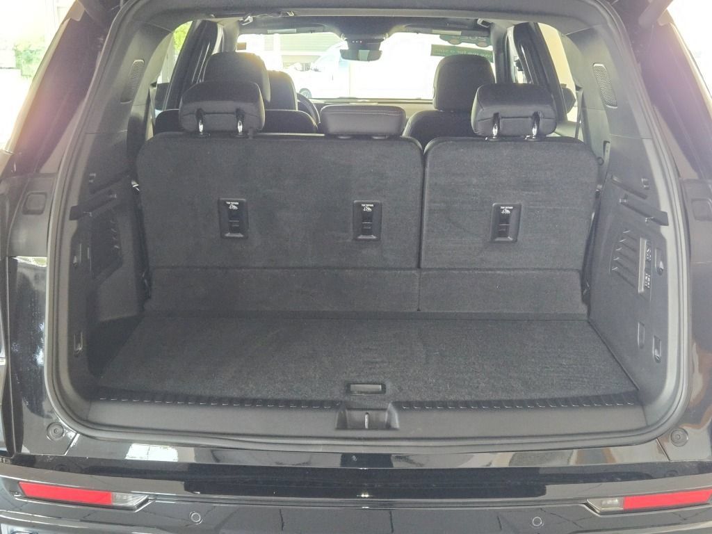 Certified 2025 Chevrolet Traverse High Country w/ LPO, Floor Liner Package AWD/4WD image 14