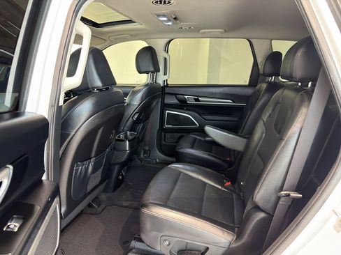 Used 2022 Kia Telluride S image 20