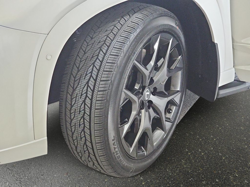 New 2026 Lexus TX 500h AWD image 31