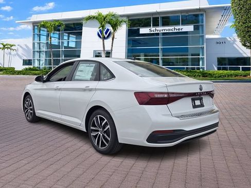 New 2026 Volkswagen Jetta SE FWD image 5
