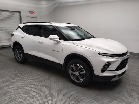 Used 2024 Chevrolet Blazer LT w/ Convenience Package FWD image 11