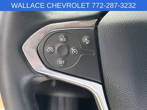 Used 2023 Chevrolet Traverse LT FWD image 20