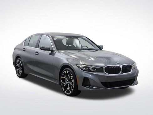 New 2026 BMW 330i xDrive Sedan w/ Convenience Package AWD/4WD image 7