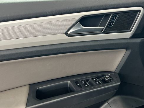 Used 2021 Volkswagen Atlas Cross Sport S image 13