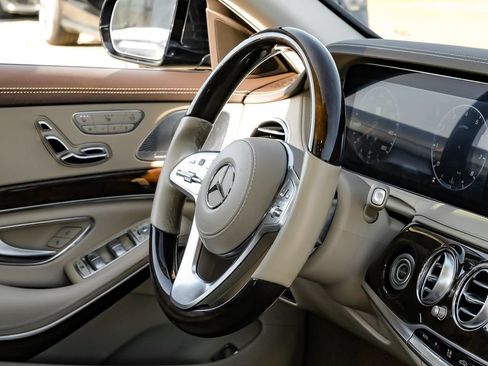 Used 2019 Mercedes-Benz S 560 Sedan image 11
