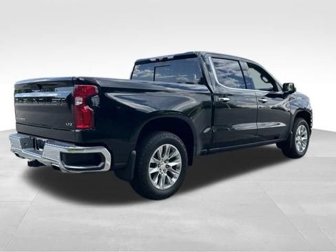 Used 2020 Chevrolet Silverado 1500 LTZ w/ LTZ Premium Package AWD/4WD image 5