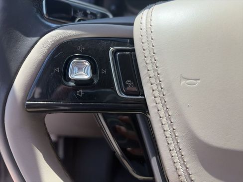 Used 2023 Lincoln Aviator Reserve w/ Equipment Group 201A RWD image 19