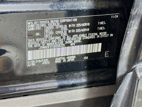 Certified 2025 Toyota RAV4 SE image 31