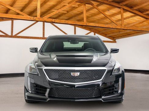 Used 2017 Cadillac CTS V w/ Luxury Package image 8